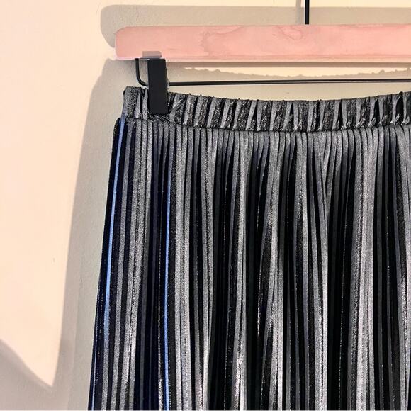 ZARA pleated midi silver metallic skirt S - Picture 3 of 4